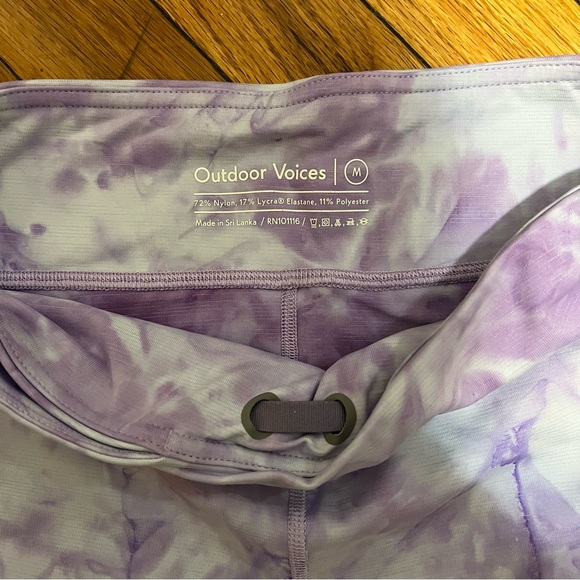 Outdoor Voices TechSweat Biker Shorts Medium Purple White Tie Dye Lilac - Picture 3 of 5